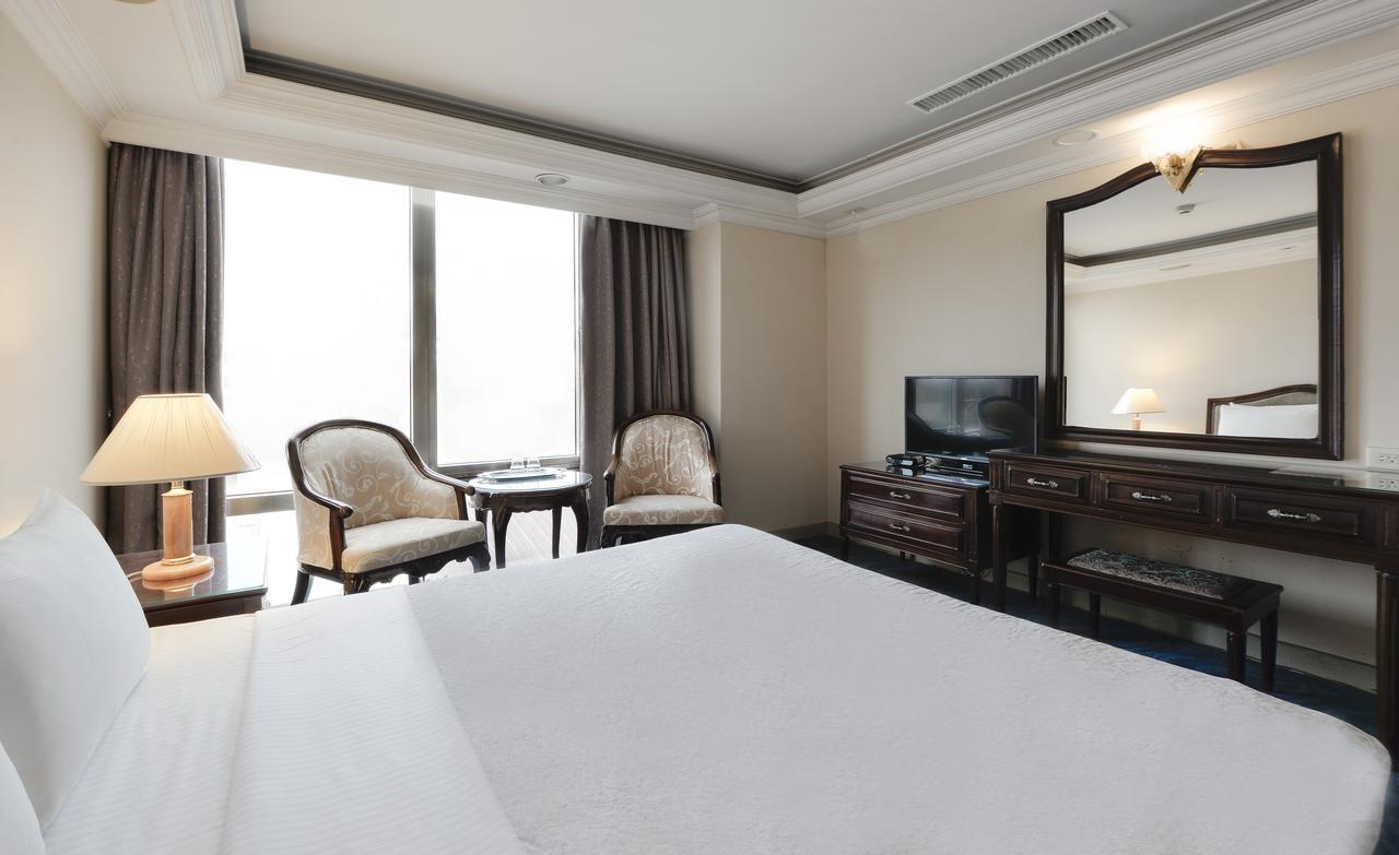 Forbes Hotel Taichung Exteriör bild